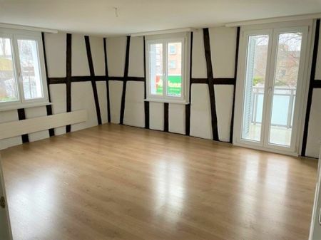 grosszügige 4 1/2 Zimmer-Wohnung in familienfreundlichem Wohnquartier - Photo 2