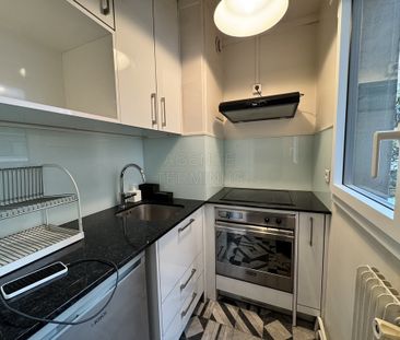 Location Appartement 1 pièce 27m² PARIS 20ème - Photo 2