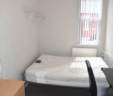 5 bedroom terraced house to rent - Photo 4