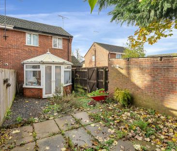 2 bedroom end of terrace house to rent - Photo 5