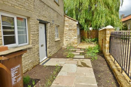 2 bedroom cottage to rent - Photo 3