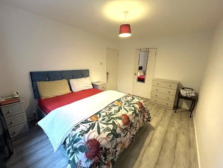 Apt 1, 35 Parkgate Avenue, BT4, Belfast - Photo 5