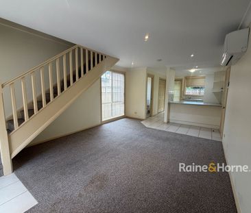 Low Maintenance Back Townhouse - Photo 5