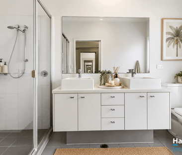 Modern Four-Bedroom Home in Exclusive Mossvale Estate - Photo 6