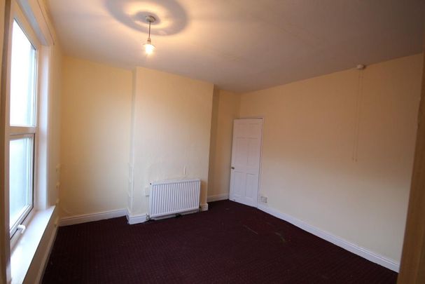 4 bedroom terraced house to rent - Photo 1