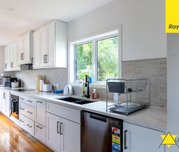 Welcome to this modern and spacious 4-bedroom, 1-bathroom home loca... - Photo 4