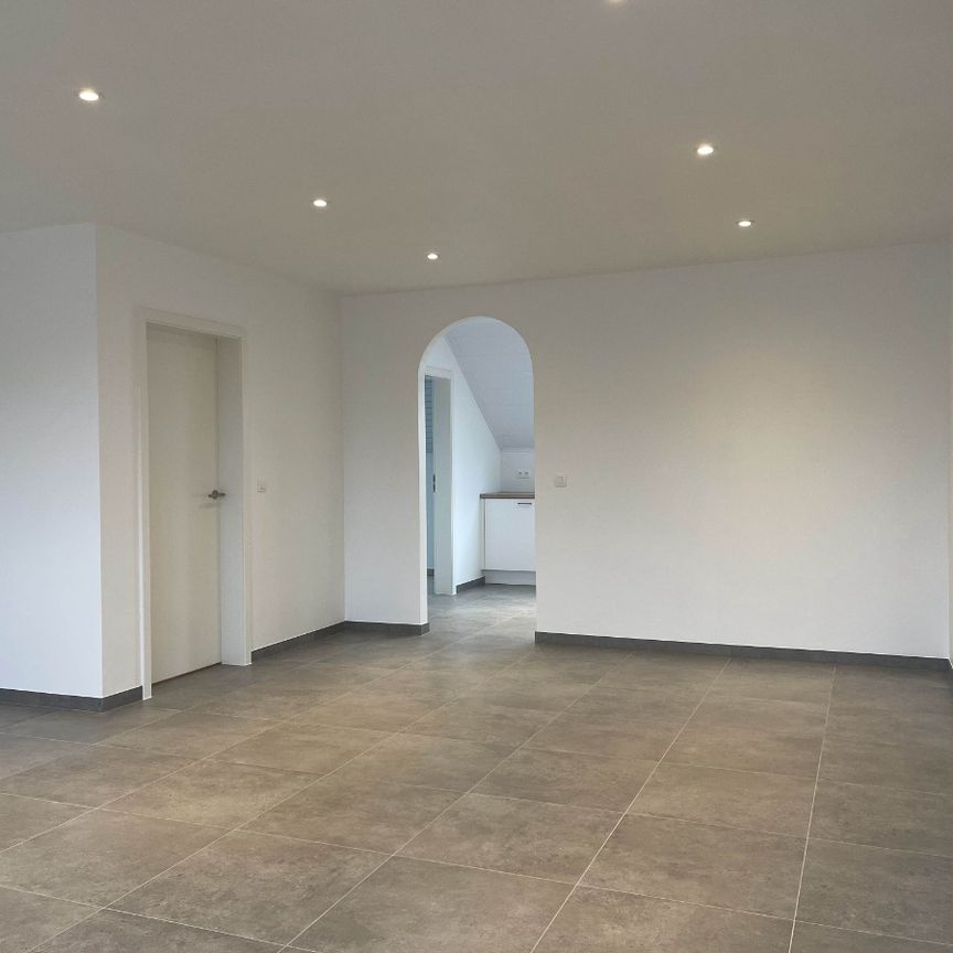 Appartement met 2 slaapkamers, Koersel centrum - Photo 1
