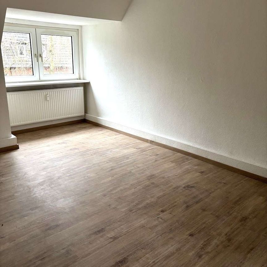 ~~Kleine Dachgeschoss 2 Zimmerwohnung in Bünde Mitte !~~ - Photo 1