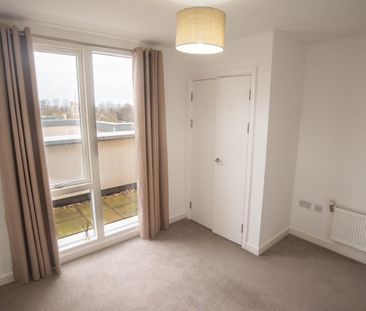 Kidwells Close, MAIDENHEAD - Photo 2