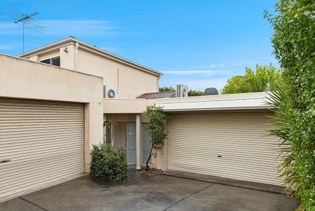 2/65 Nottingham Street, Glen Waverley - Photo 4