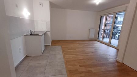 location Appartement T2 DE 40.3m² À COURBEVOIE - Photo 3