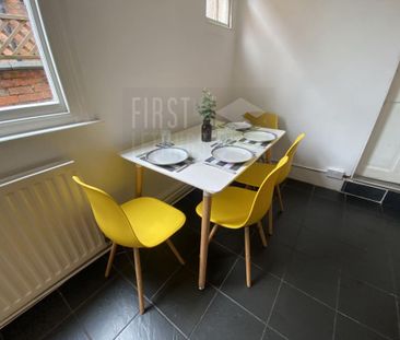 4 bedroom terraced house to rent - Photo 5