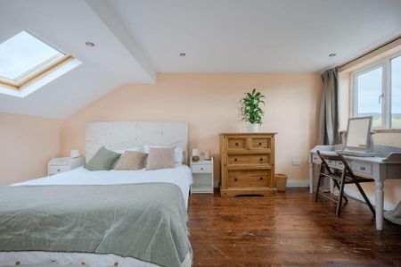 85 Downshire Road, Holywood, BT18 9LY - Photo 2