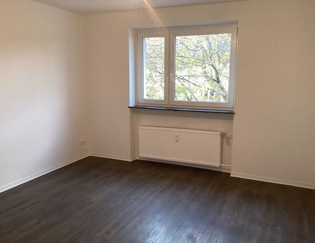 Eine schöne 3-Zimmer-Wohnung mit Balkon sucht neue Mieter! - Foto 1