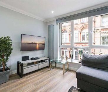 Little Britain, London, EC1A - Photo 1