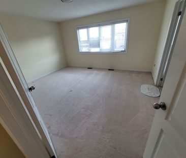 For Lease - 7 Campwood Crescent, Brampton, Ontario - Photo 6