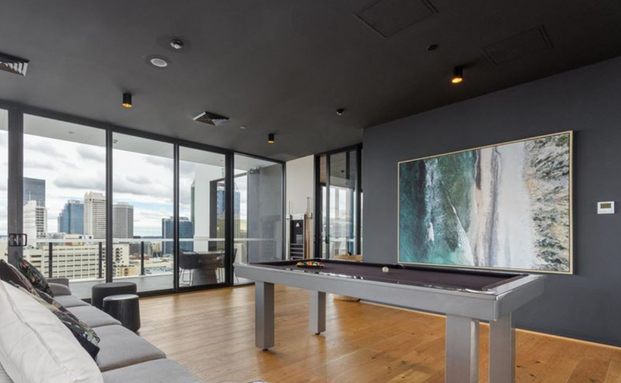 New Urban Haven! - Photo 1