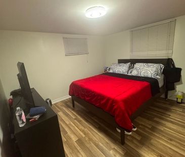 For Lease - 378 Martin Street, Milton, Ontario - Photo 3