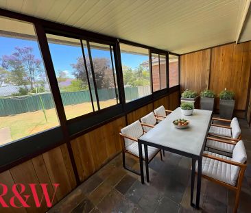 “FAMILY HOME IN BRADBURY !!” - Photo 4