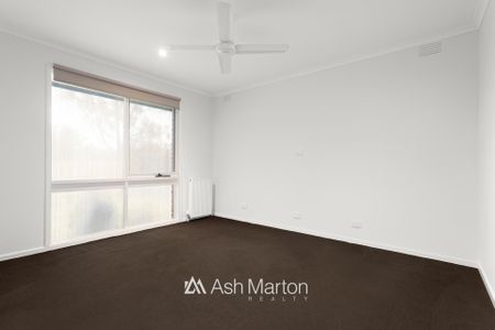 1 Samantha Court, Frankston, VIC 3199 - Photo 4