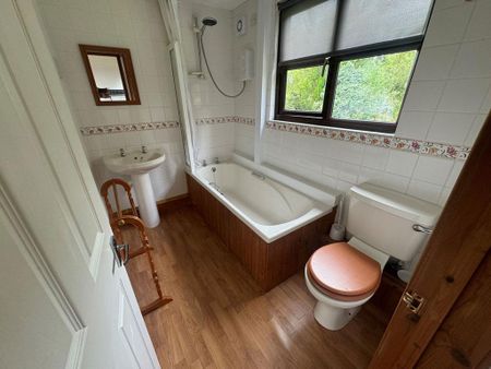 2 bedroom flat to rent - Photo 5