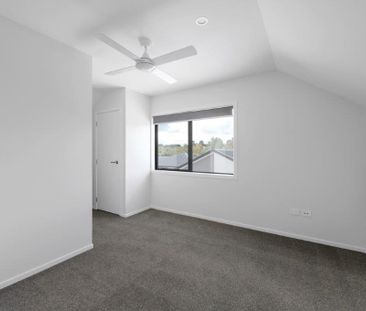 This new duplex is perfect for both professionals and families. - Photo 5