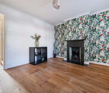 2 bedroom end of terrace house to rent - Photo 1