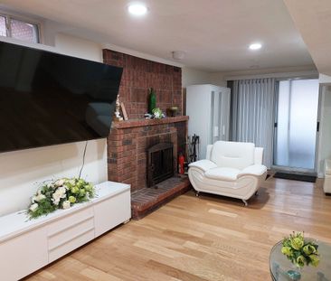 For Lease - 151 Keffer Circle, Newmarket, Ontario - Photo 3