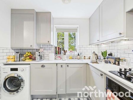 Lodge Close, Singleton, Ashford, TN23 - Photo 2