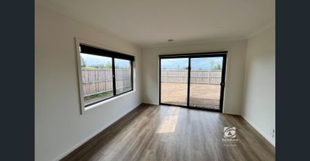 ESTABLISHED HIGH QUALITY HOME - Photo 3