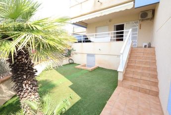 Apartamento bajo en Aguamarina.