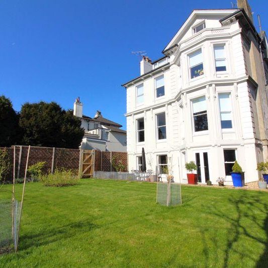 3 bedroom apartment to rent - Photo 1