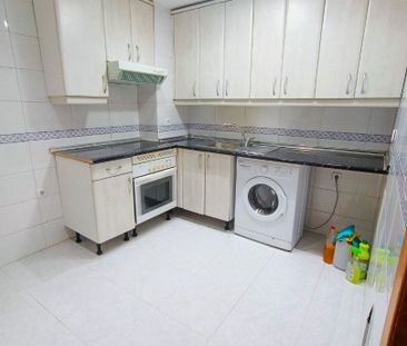 Piso de alquiler en Centro - Photo 6