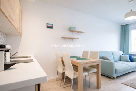 GUSTOWNA, PRZYTULNA KAWALERKA W NOWEJ HUCIE - Фото 5