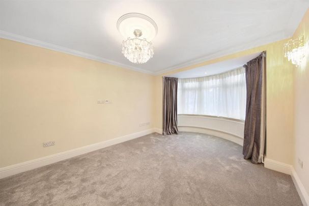 3 bedroom apartment to rent - Photo 1