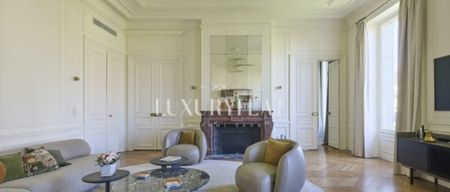 Appartement • Triangle d'Or - Photo 3