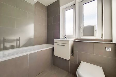 4 Bed Flat, Cluny Estate, SE1 - Photo 5