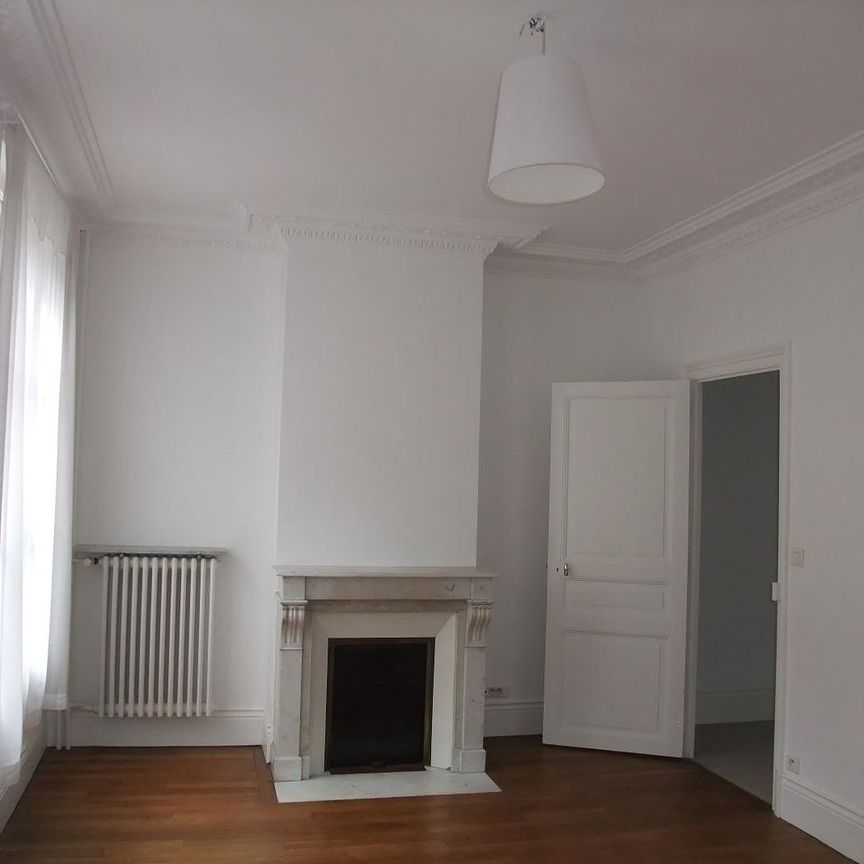 APPARTEMENT REIMS, hyper centre, rue Chabaud - Photo 1