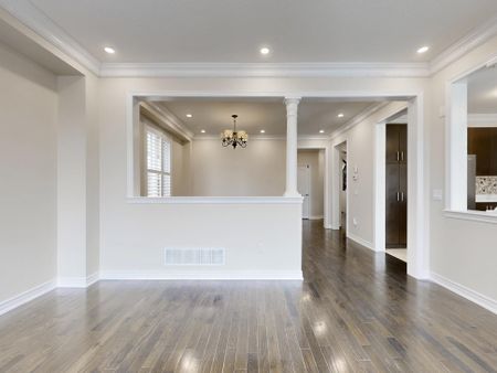 For Lease - 224 Aspenwood Drive, Newmarket, Ontario - Photo 3