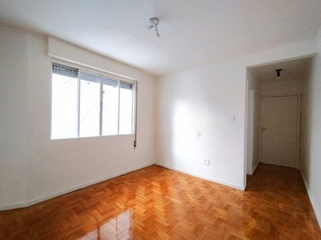 Apartamento com 2 quartos e 69m² para alugar em Petrópolis, Porto Alegre. - Photo 2