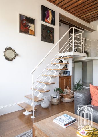 Location Appartement 4 pièces 90m² LYON 4ème - Photo 2