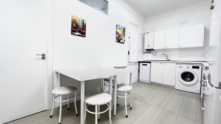 Calle de Benito Gutiérrez, Madrid, Community of Madrid 28008 - Photo 4