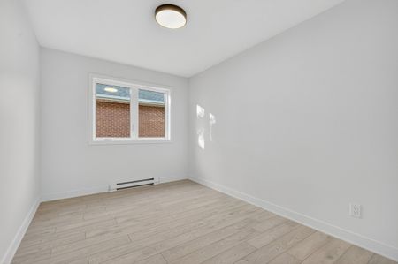 Appartement à louer - Longueuil (Le Vieux-Longueuil) (Centre) Appartement à louer - Longueuil (Le Vieux-Longueuil) (Centre) - Photo 3