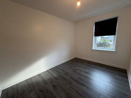 Blair Avenue, Hurlford - Photo 3