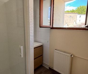 Location Appartement 3 pièces 73m² PRIVAS 07000 - Photo 5