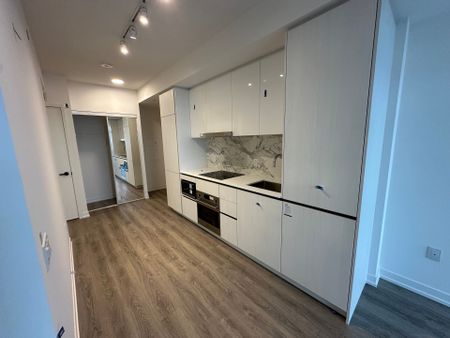 For Lease - 8 Interchange Way Unit# 5107, Vaughan, Ontario - Photo 4