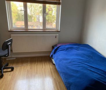 Room in a Shared House, Riffel Road, NW2 - Photo 4