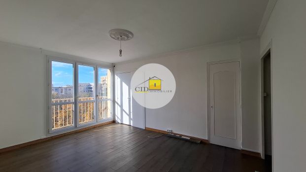 Location Appartement 4 pièces 64m² ST PRIEST 69800 - Photo 1