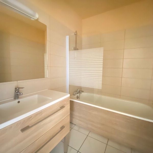 Location Appartement 3 Pièces 71 m² - Photo 1
