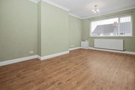 Tewkesbury Road, Golborne, WA3 - Photo 2